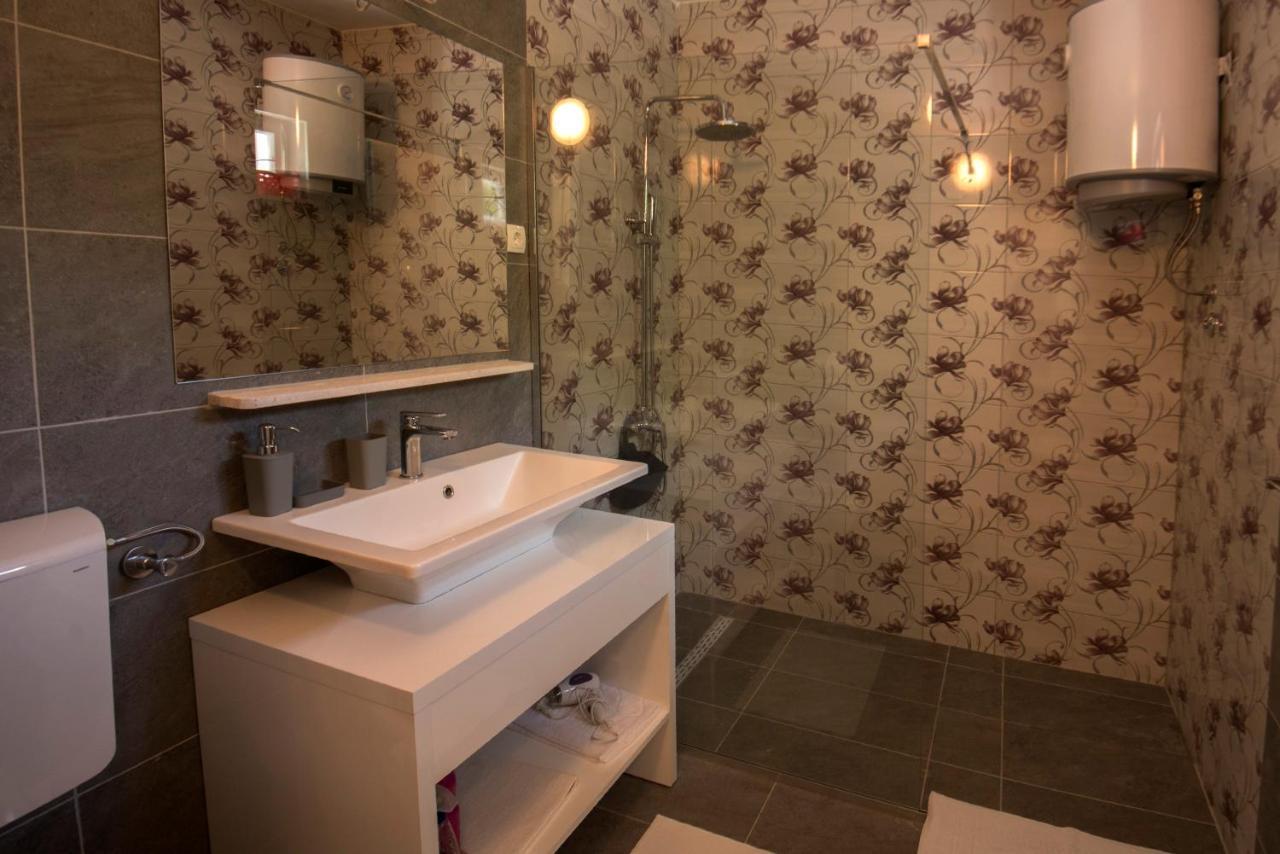 Studio Apartman Roza Ston Luaran gambar
